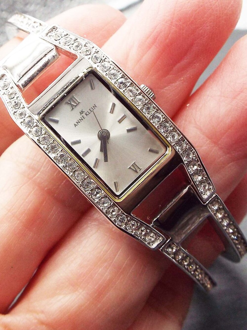 ANNE KLEIN SILVER & CRYSTALS BRACELET QUARTZ WATCH 19